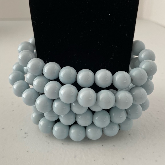 5 Strand Flower Bracelet - Picture 4 of 4